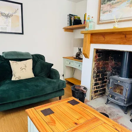 Wild Spa Cottage-3